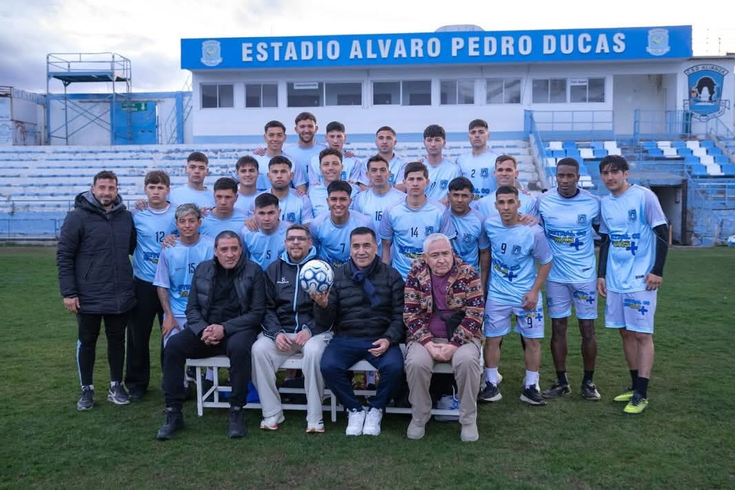 Presentación de los nuevos refuerzos del Club Social y Deportivo Alianza de Cutral Có