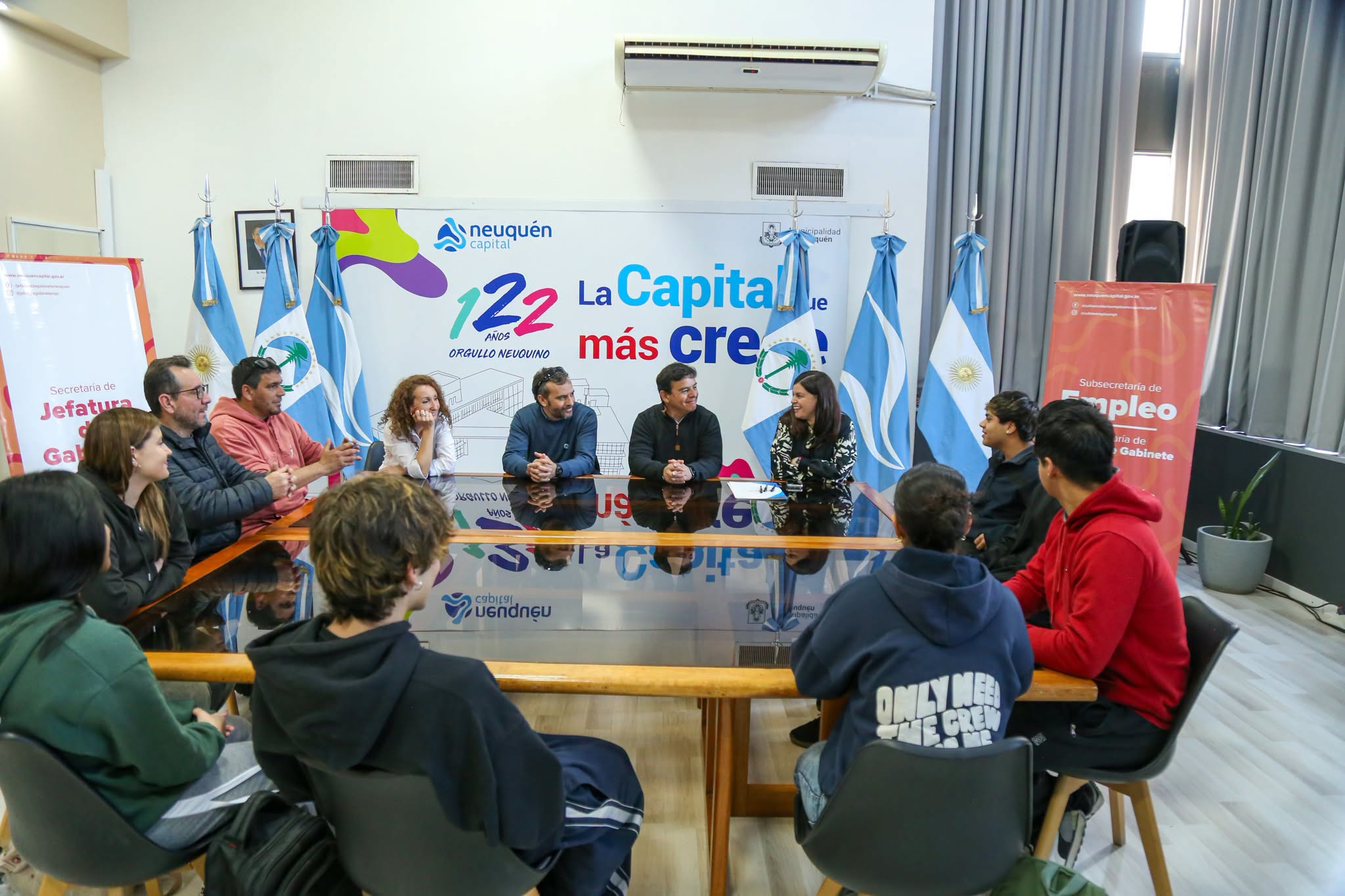 Estudiantes de la EPET N° 8 durante las prácticas profesionalizantes