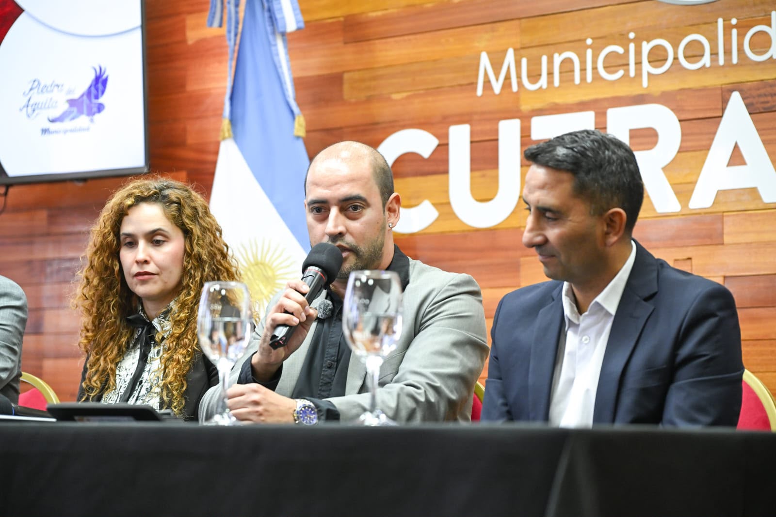 Convenio entre Cutral Co y Piedra del Águila