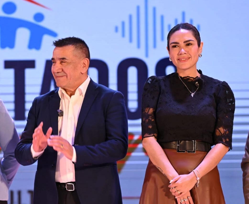 Jésica Rioseco durante el encuentro "Conectados para Servir" realizado en Cutral Co.