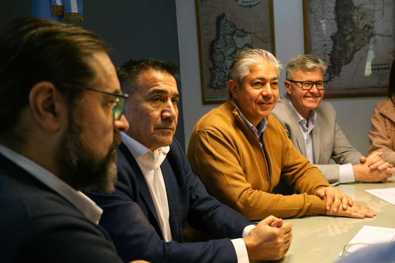 Autoridades firman acuerdo para ampliar el Centro de Hemoterapia del Hospital Zonal